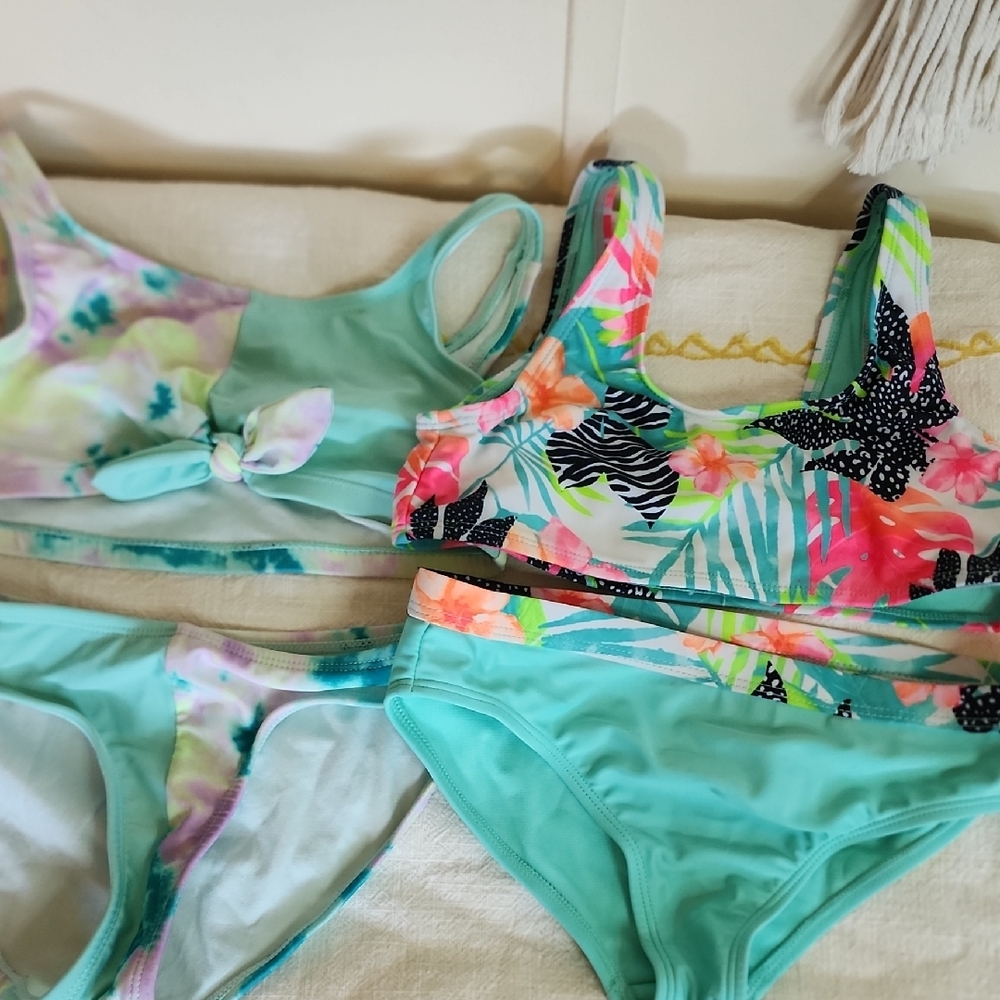 Multiple GIRLS Swim Suits